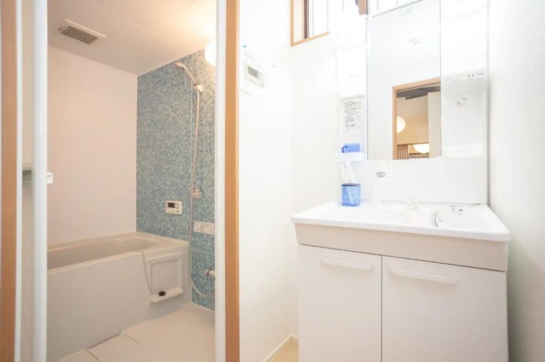 ENRAKU Guest house/FreeWiFi/Near JR Enmachi!