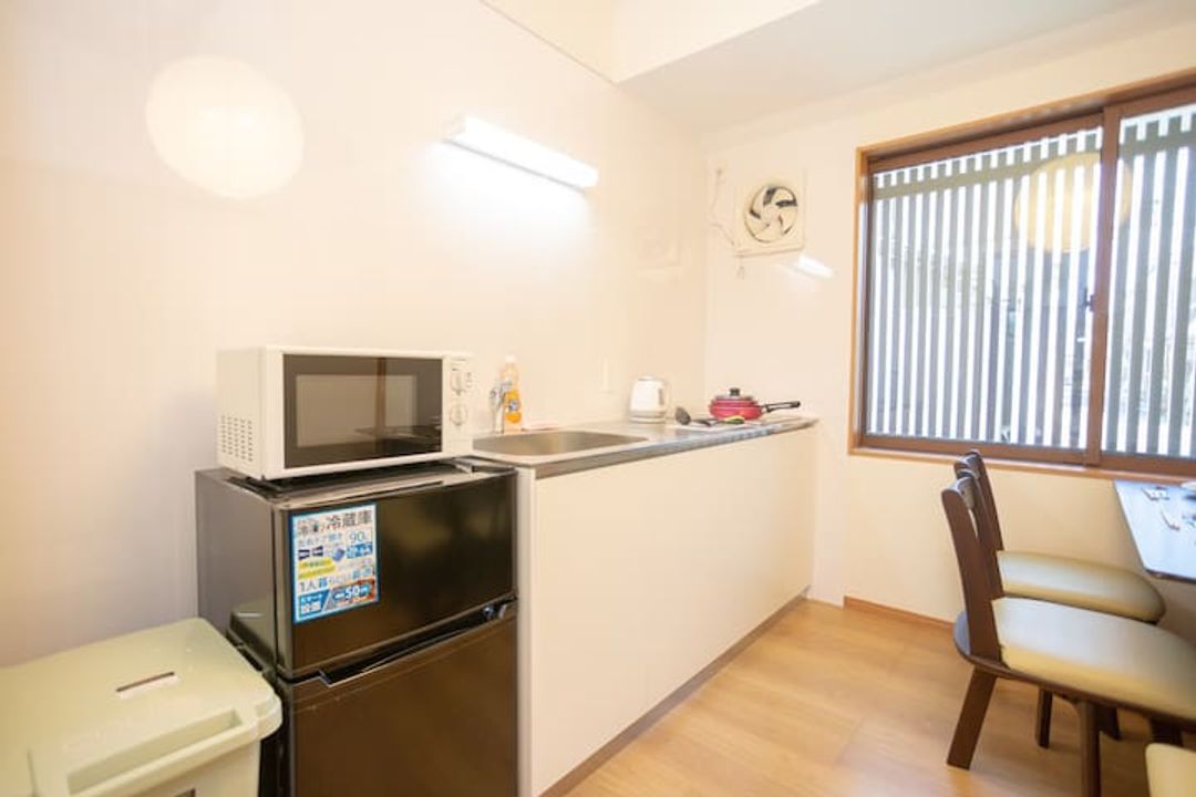 ENRAKU Guest house/FreeWiFi/Near JR Enmachi!