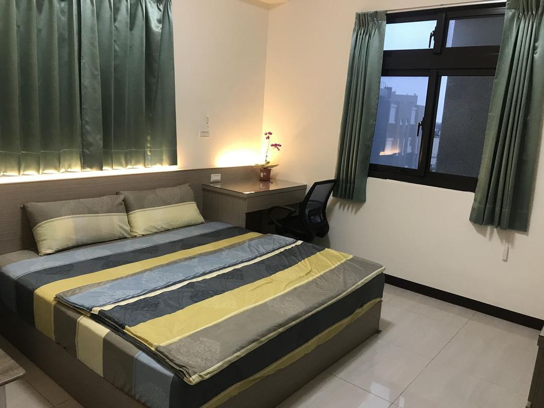 Emerald Gold Diamond Hall 1