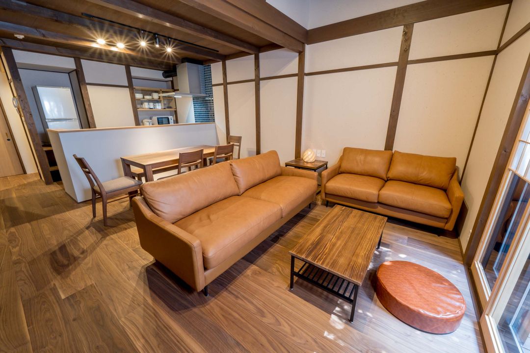 RESI STAY Villa Silktree-1