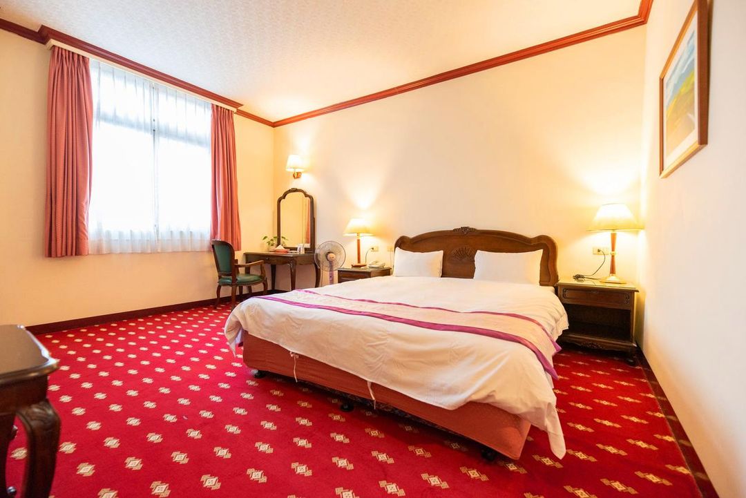 East Commercial Affairs Hotel-3