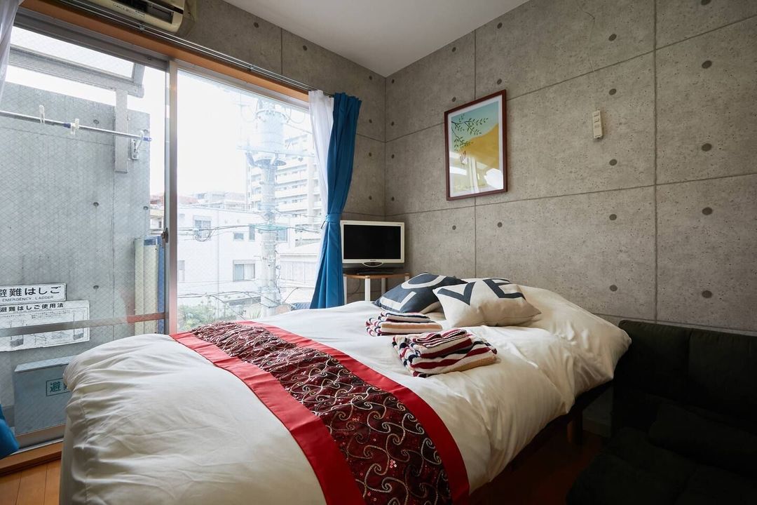 H104: Sangenjaya 2-chome Residence - Shibuya Station 2 stops