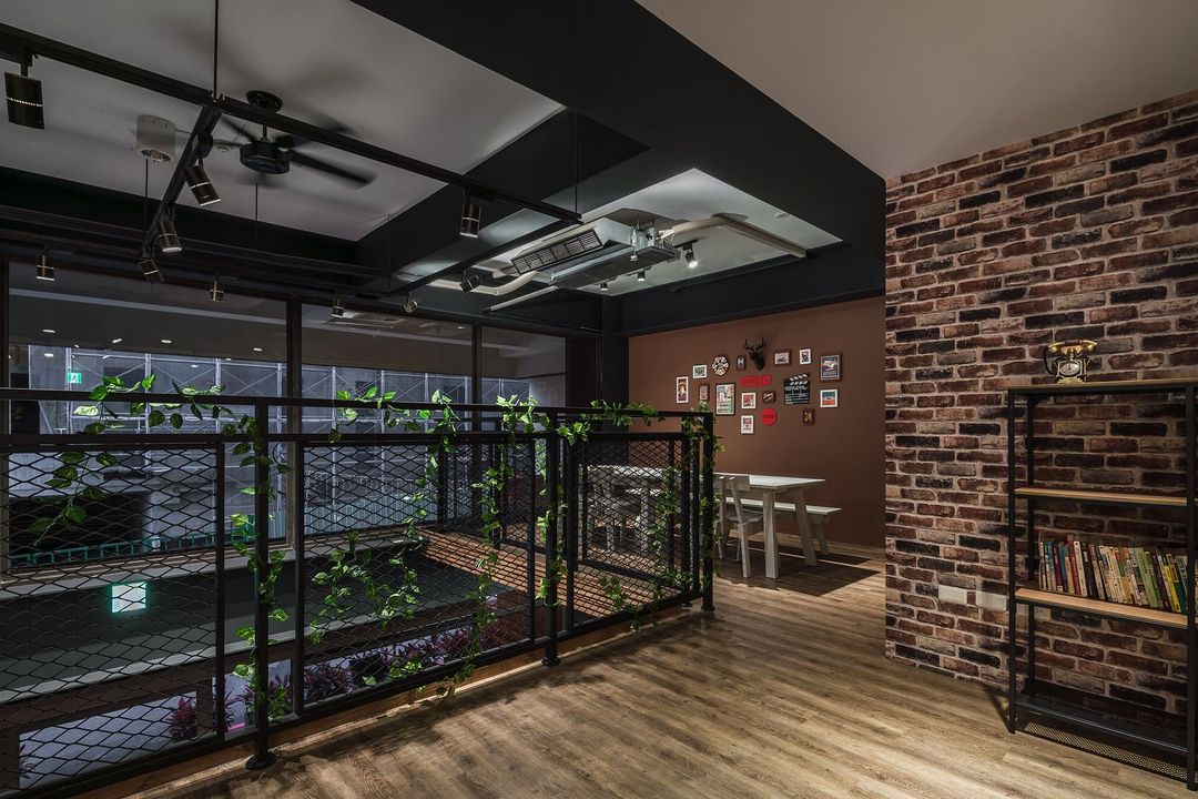 Owl Hostel