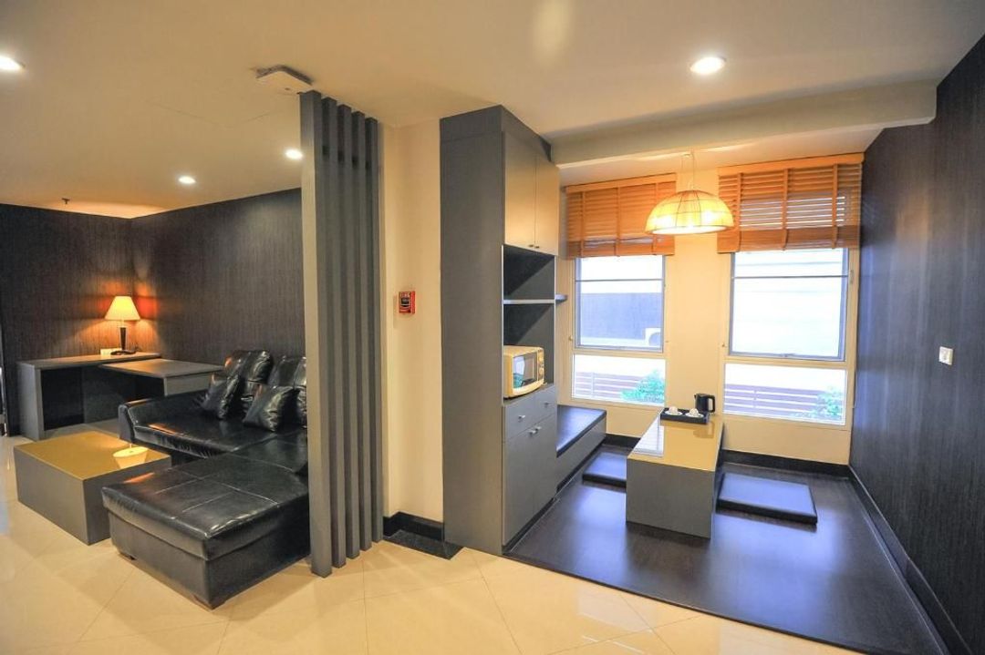 42 Grand Residence