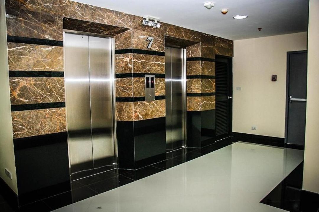42 Grand Residence
