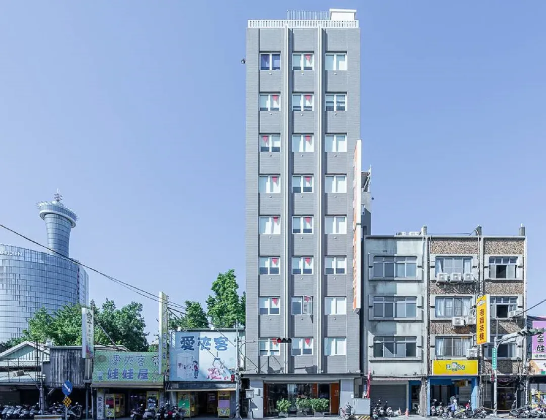 新驿旅店台中车站店