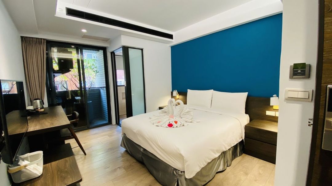 greenight hotel-2