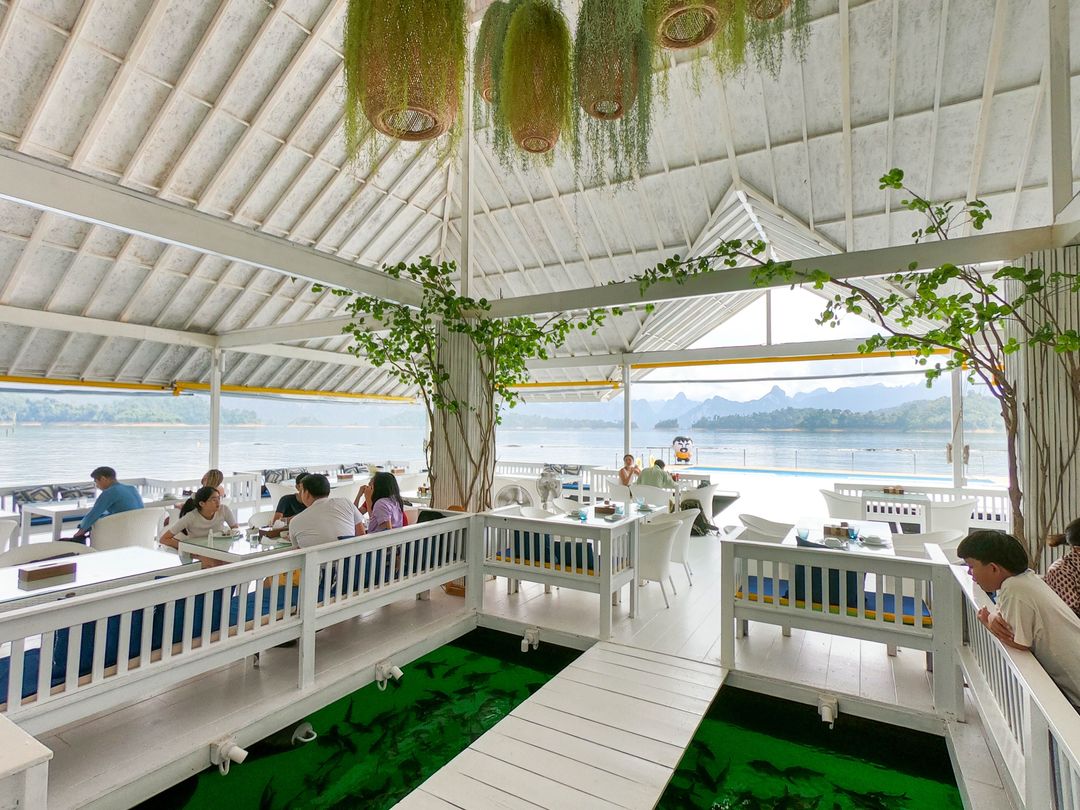 500 Rai Floating Resort