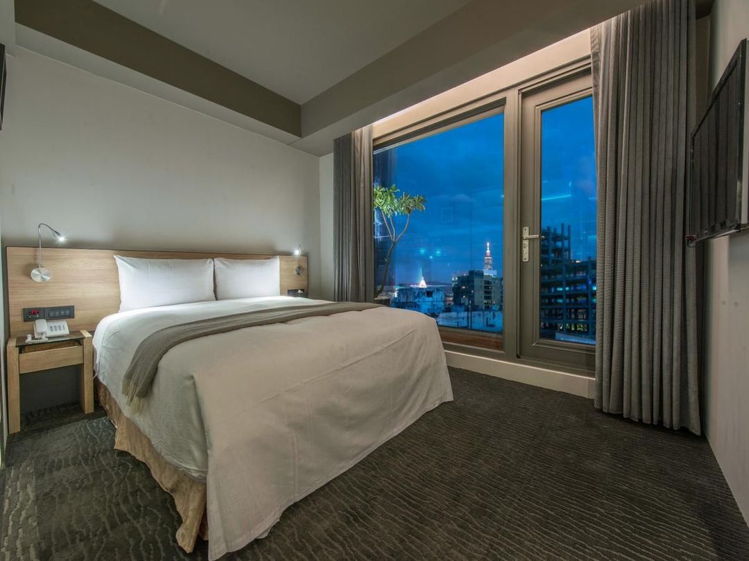 台北市-Simple+Hotel-南京復興站｜緊鄰捷運站