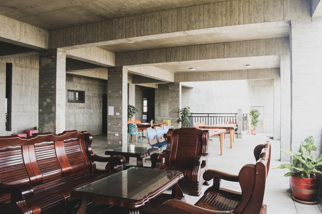 自在旅店