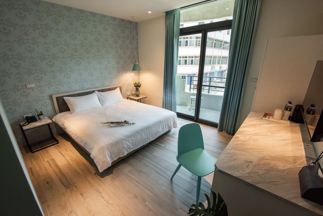 Skilled humanities travel guest house