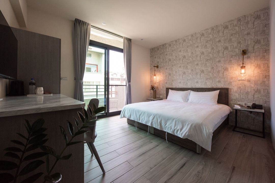 Skilled humanities travel guest house