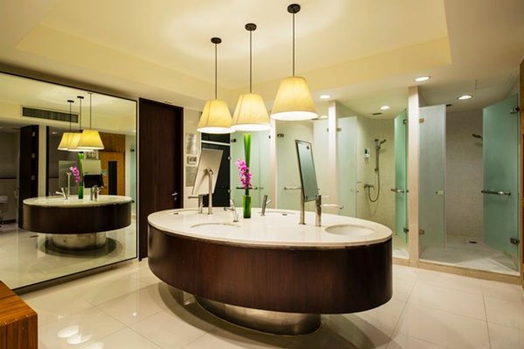 察殿恩博利套房酒店 (Emporium Suites by Chatrium)