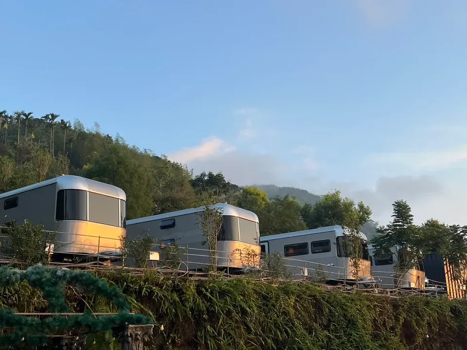 山思雲想｜獨家7折起！獨家優惠！星空露營車、專屬衛浴、雲山繚繞-1