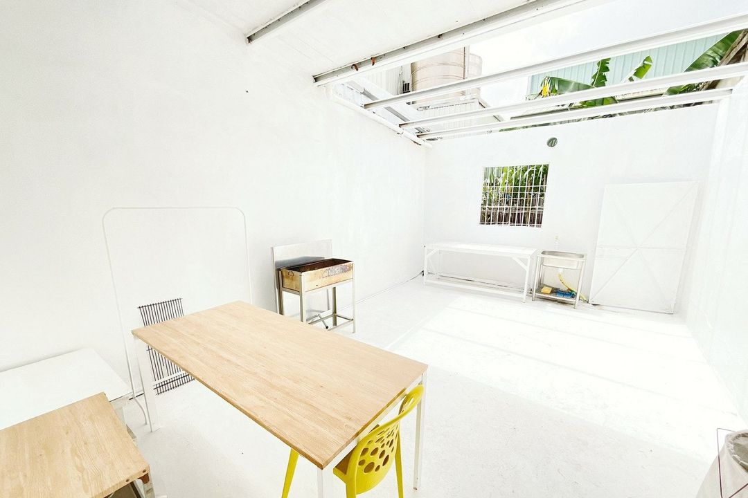Qingqing Longhouse 10-person private building-four bedrooms, two bathrooms, one living room and one backyard