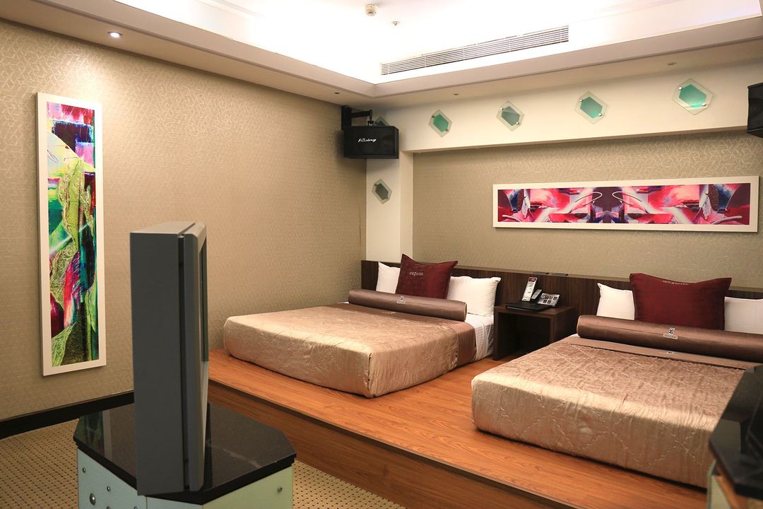 In-Stone Motel
