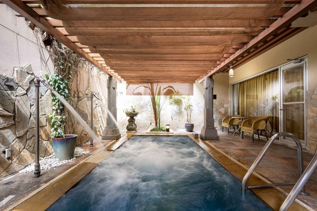 In-Stone Motel