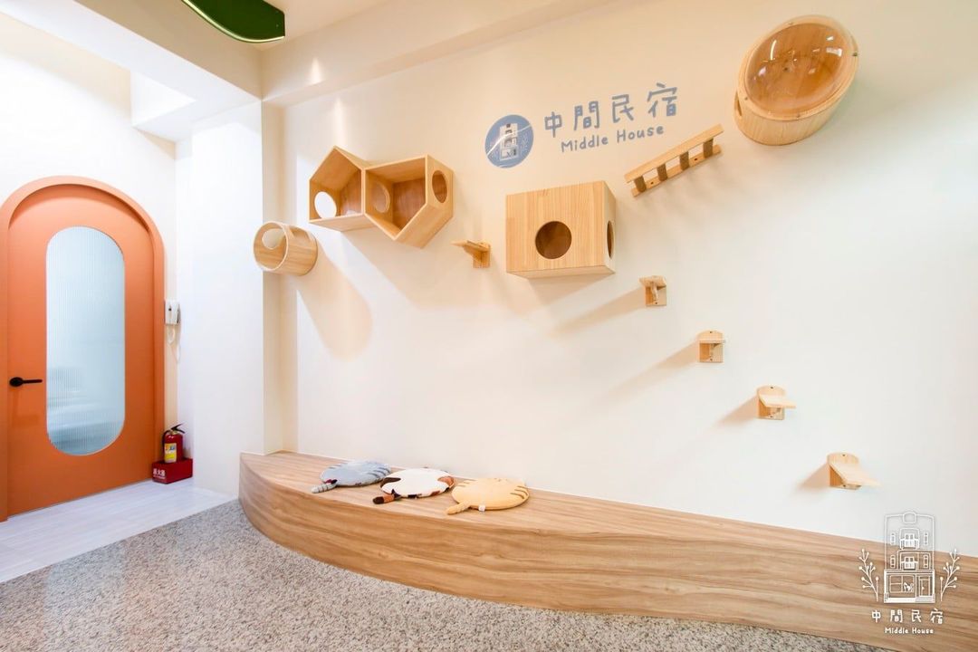 Middle House-5