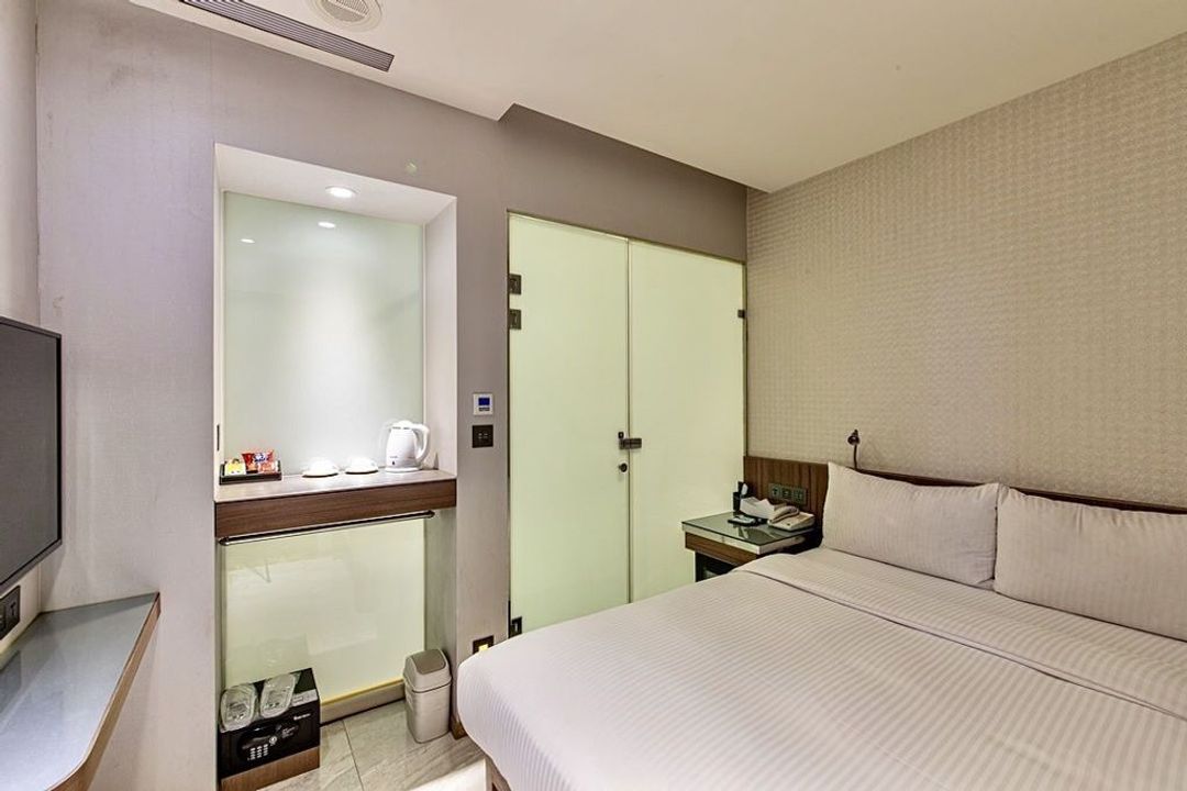 Hotel B7 Journey