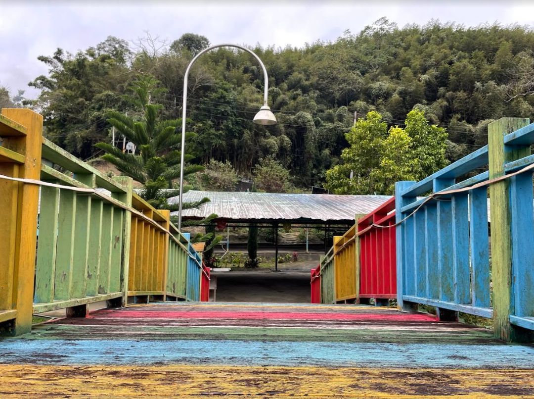 依杉林露營區｜彩虹雨棚營位！-6