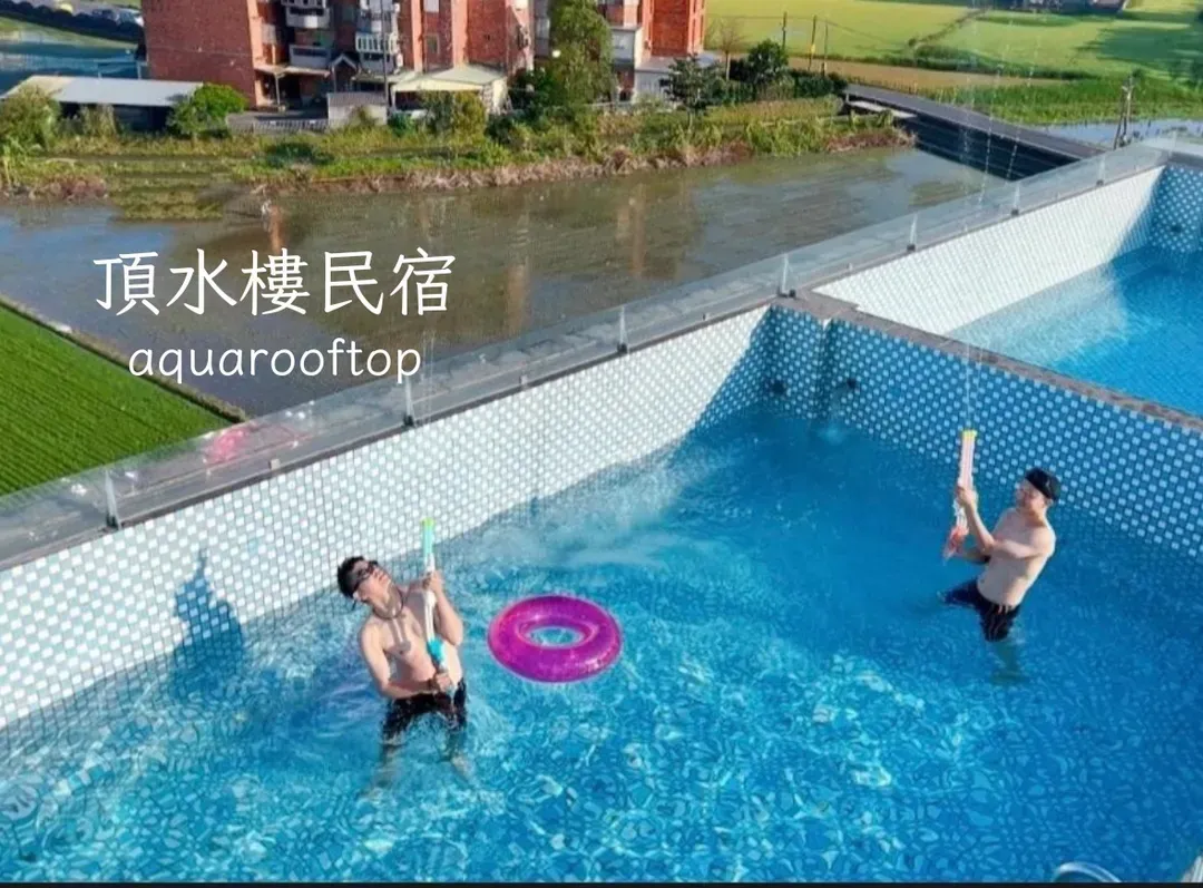 Aqua rooftop