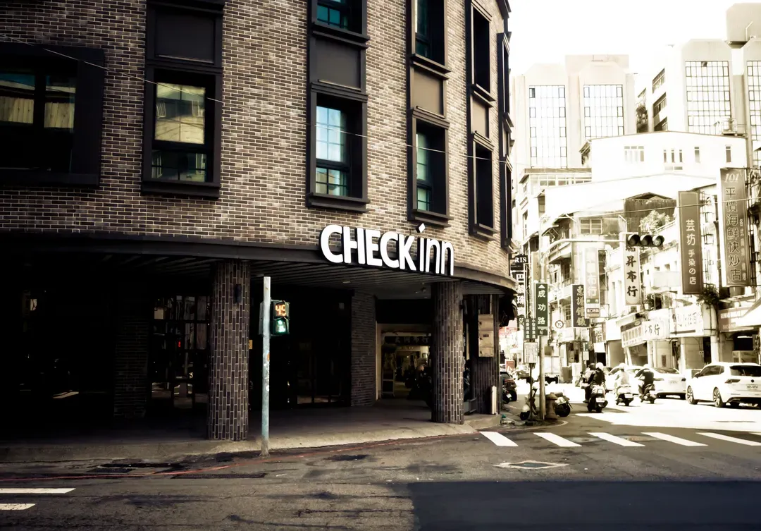 CHECK inn Taichung Ziyou-9
