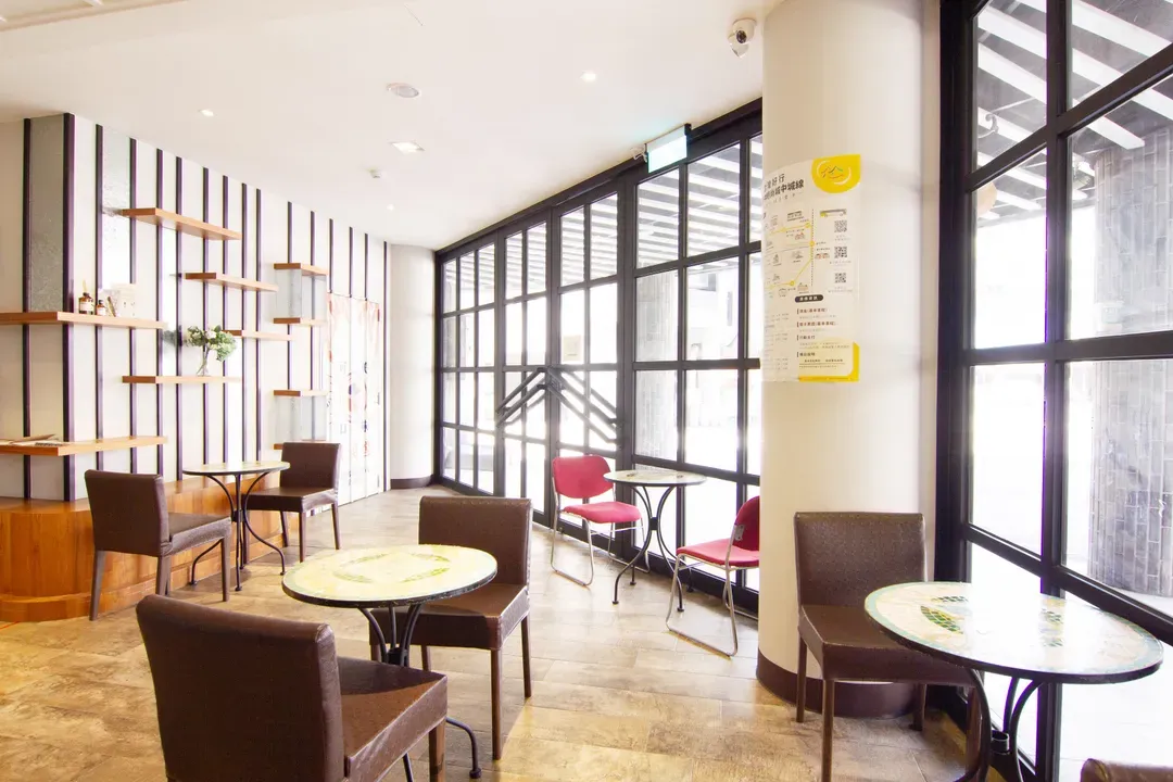 CHECK inn Taichung Ziyou-13