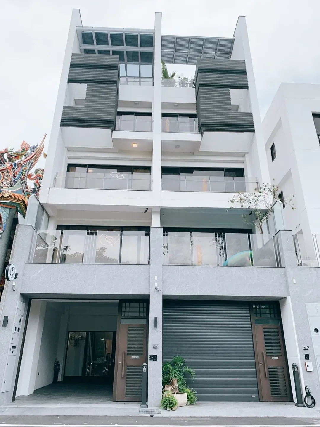 台南安平包栋民宿｜6-16人包栋｜电梯园景豪宅｜设有手搓麻将、厨房、浴缸｜豪宅体验｜软水系统｜精油沐浴备品｜邻近渔光岛