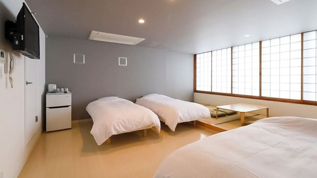 IWATOYAMA HOTEL (Iwatoyama Hostel)