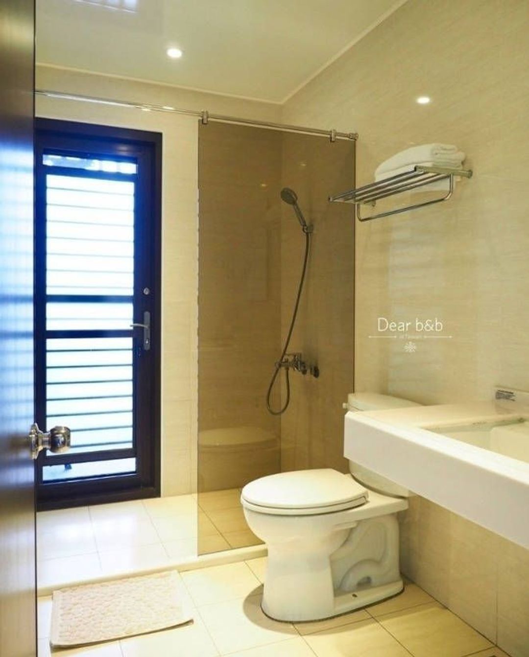 Keng Mao's Home
