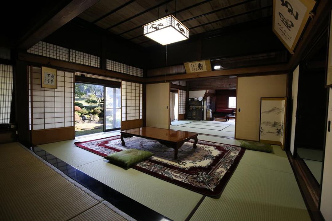 Mountains around a hundred years of Japanese traditional architecture-10