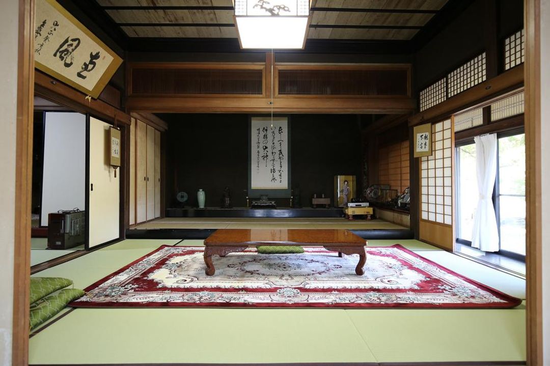 Mountains around a hundred years of Japanese traditional architecture-12