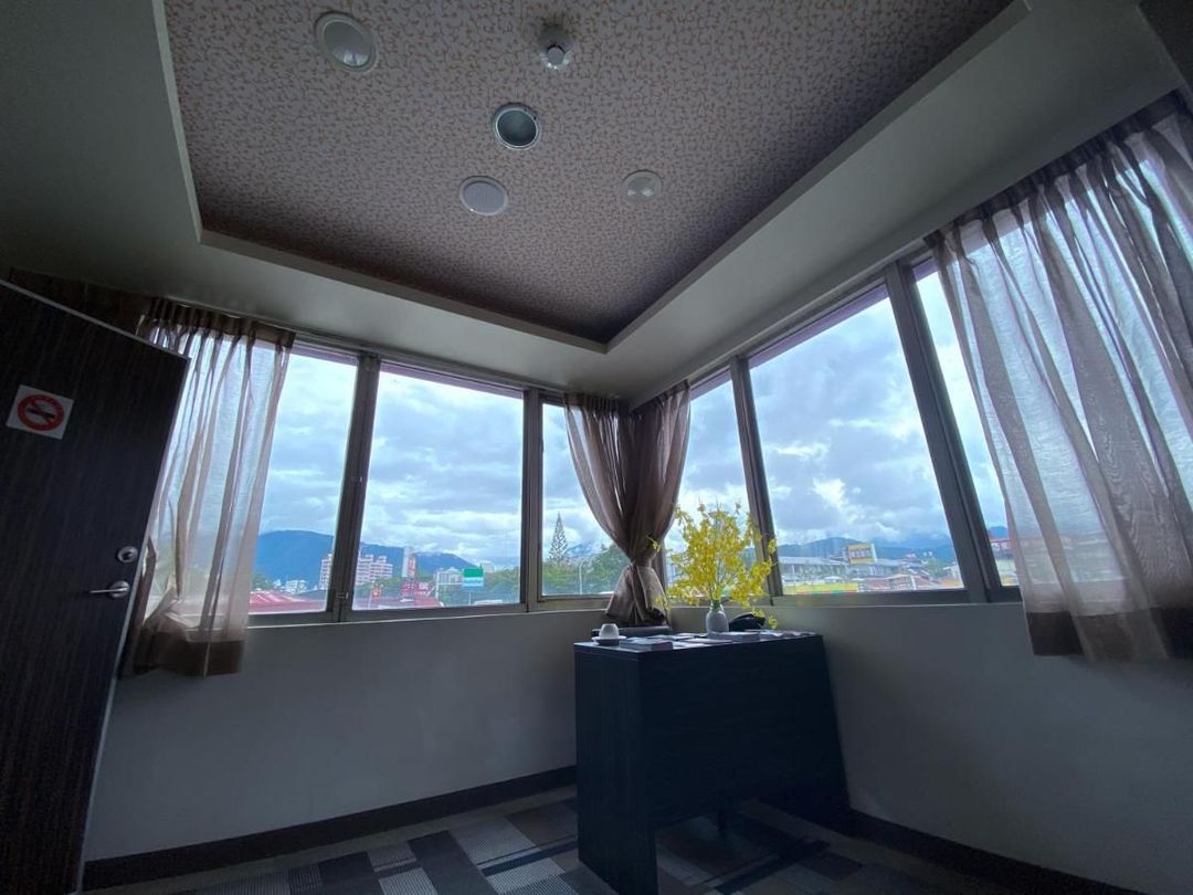 West Hotel Puli