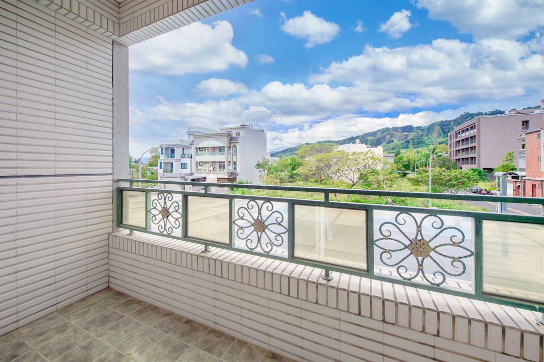 台東敲敲門智能入住旅宿｜近火車站