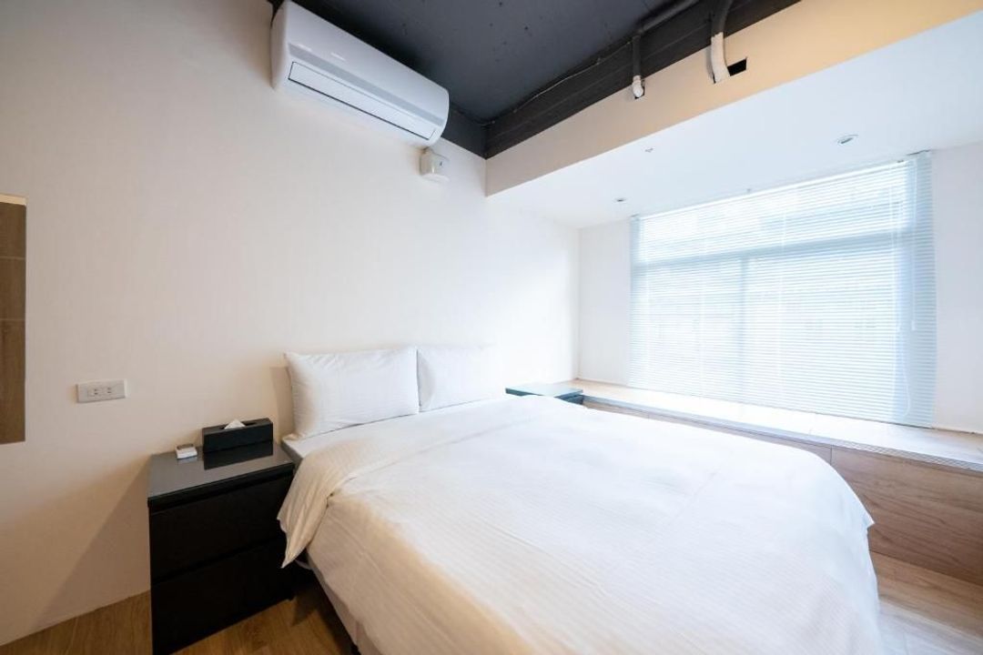 Hotelshere, Ximen