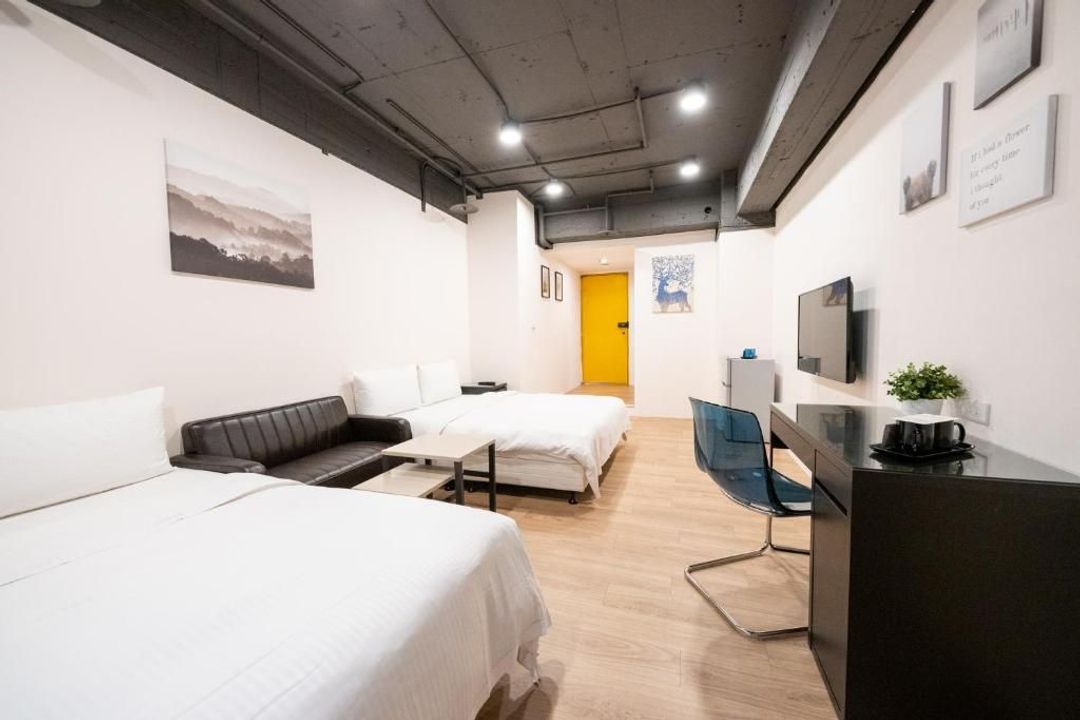 Hotelshere, Ximen