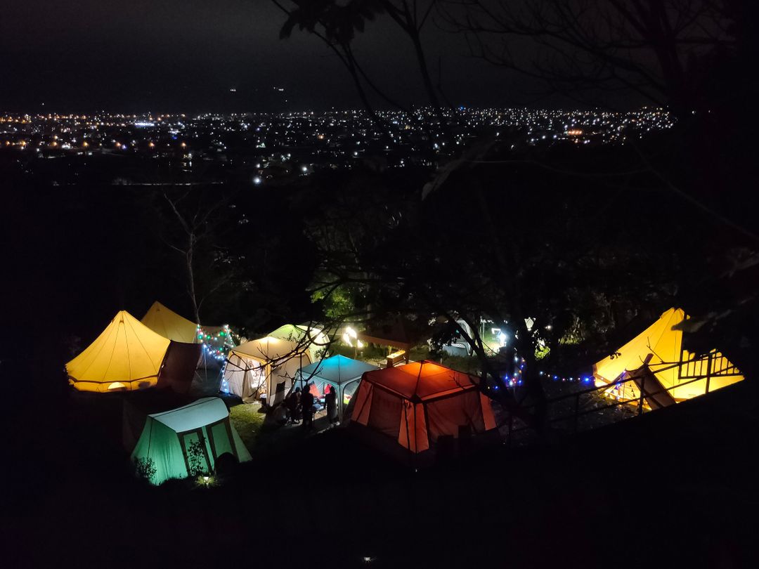 西營地，各式帳集合