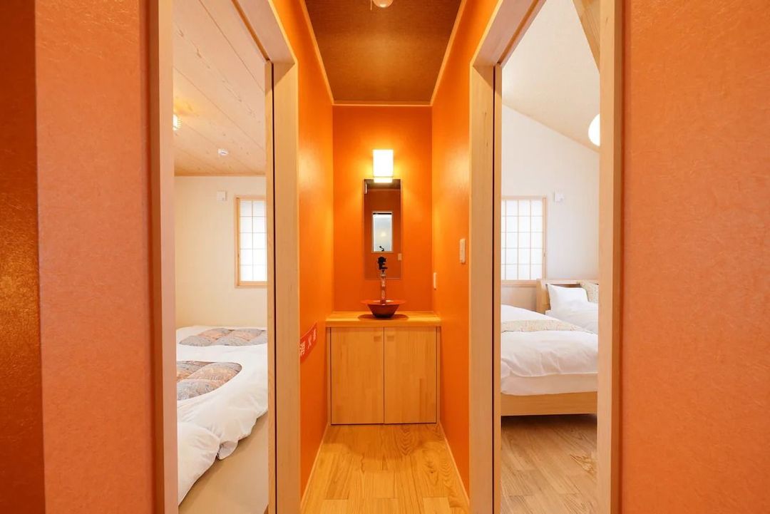 Asakusa 8min Walk/ walk to Skytree / 2BR,1LR,2 toilets, 1 bath /60㎡/ Max 6pax/ Japanese-Style House with Loft