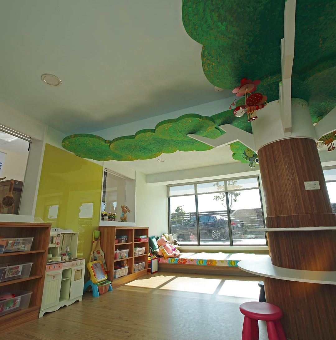 Tong Lehui theme paternity bed and breakfast