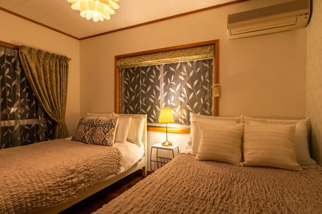 Bedroom3夜