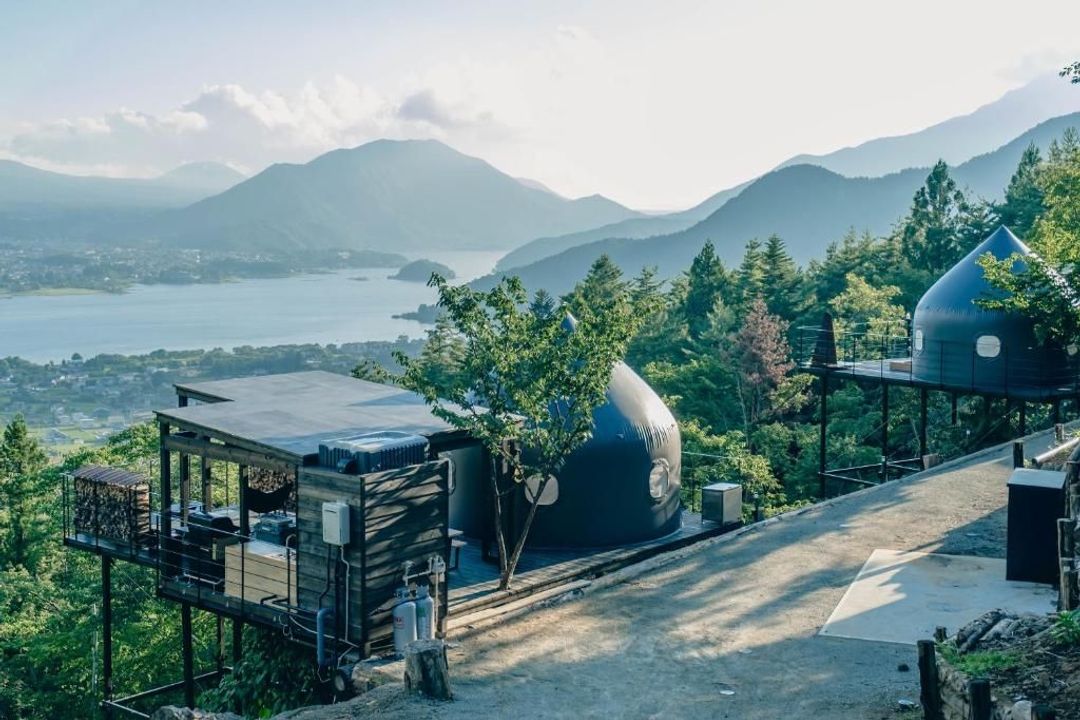 【豪華露營】TSUNAGARU CAMP RESORT QOONEL+｜河口淺間神社遙拜所 (天空的鳥居) 步行5分
