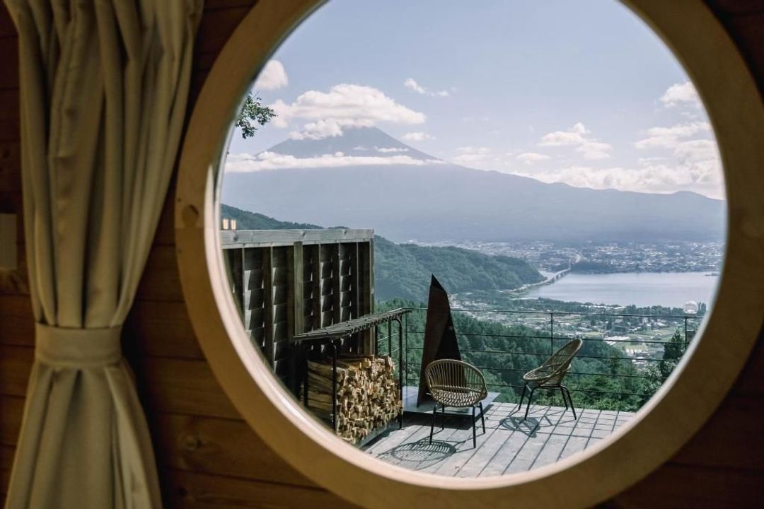 【豪華露營】TSUNAGARU CAMP RESORT QOONEL+｜河口淺間神社遙拜所 (天空的鳥居) 步行5分
