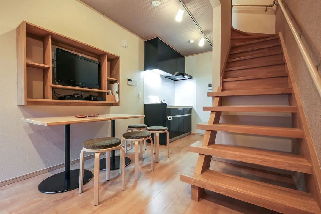 10min walk to Asakusa/2 Bedrooms+Living Room (Loft)/2Toilets+1Bathroom/42㎡, Max 5pax/Entire house