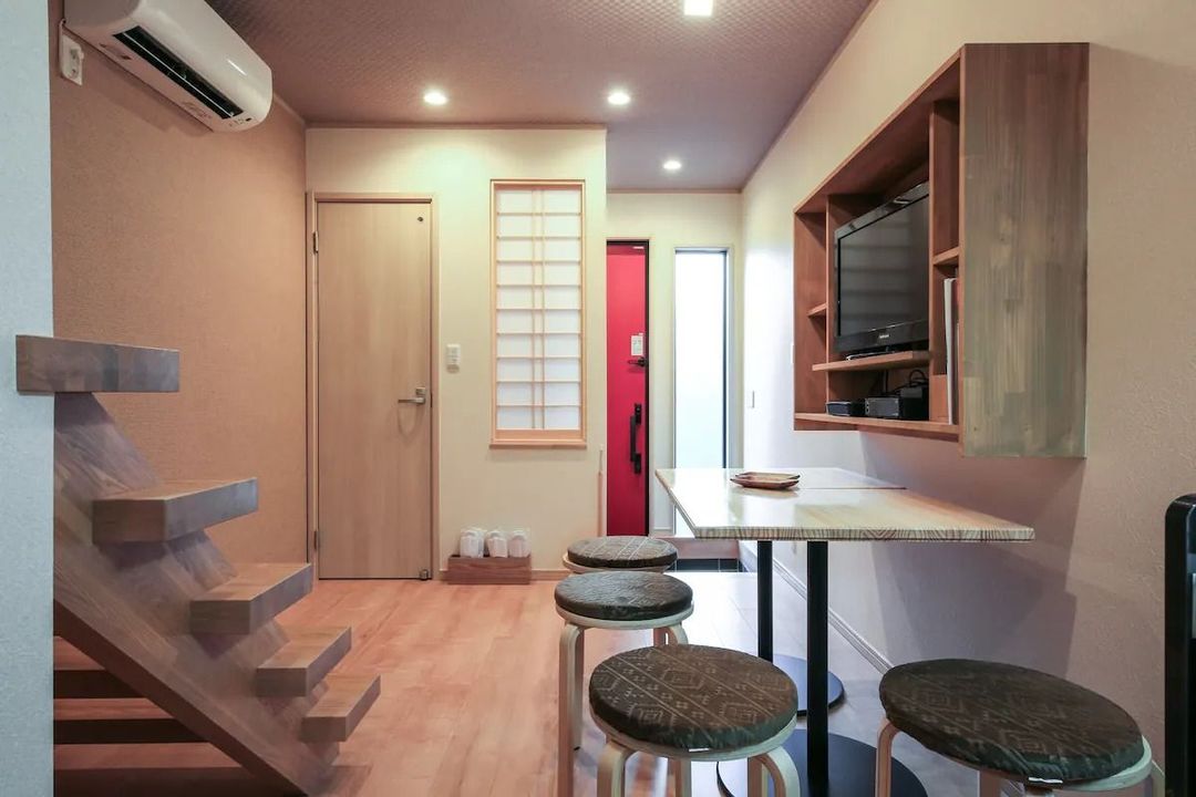 10min walk to Asakusa/2 Bedrooms+Living Room (Loft)/2Toilets+1Bathroom/42㎡, Max 5pax/Entire house