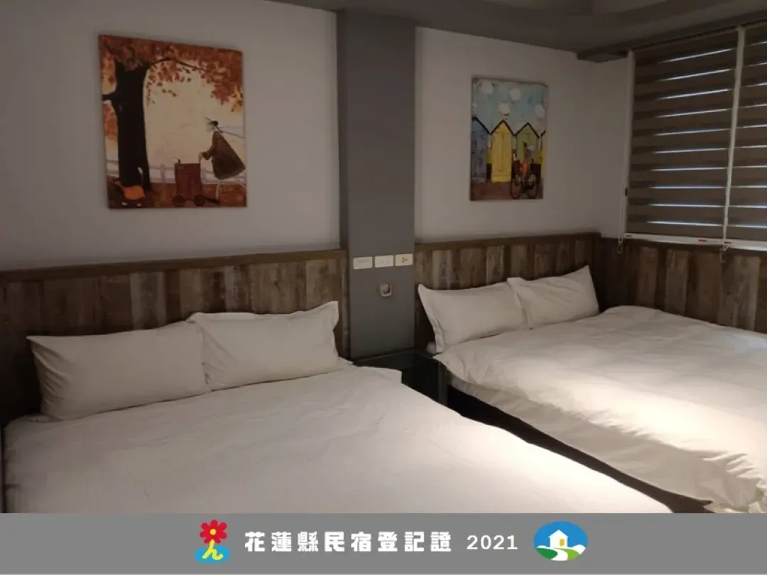 Champs Elysees B&B