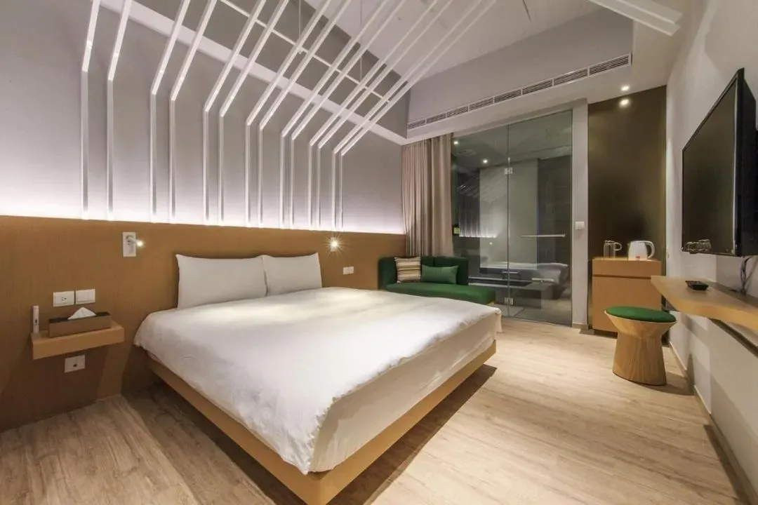 HOTEL PIN