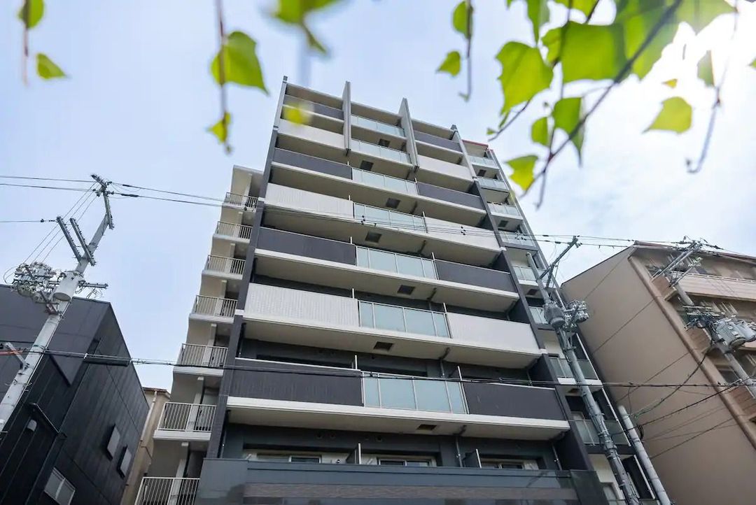 Tanimachi-kun・Hoshi Hotel・Ebisu Nishi
