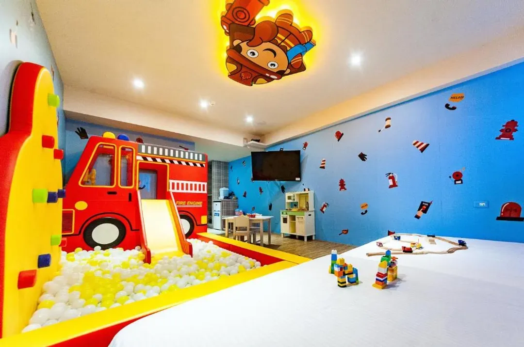 Toyfun Hotel ｜Luodong Night Market 5 minutes walk