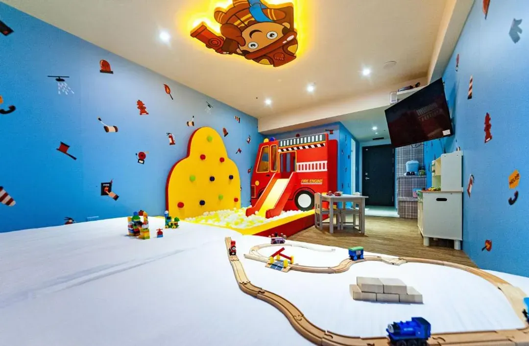 Toyfun Hotel ｜Luodong Night Market 5 minutes walk