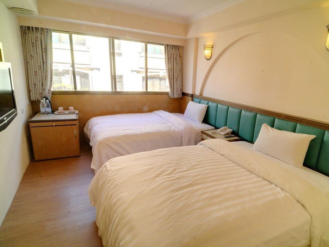 Sinyago Hotel｜Liuhe Night Market 2 minutes walk